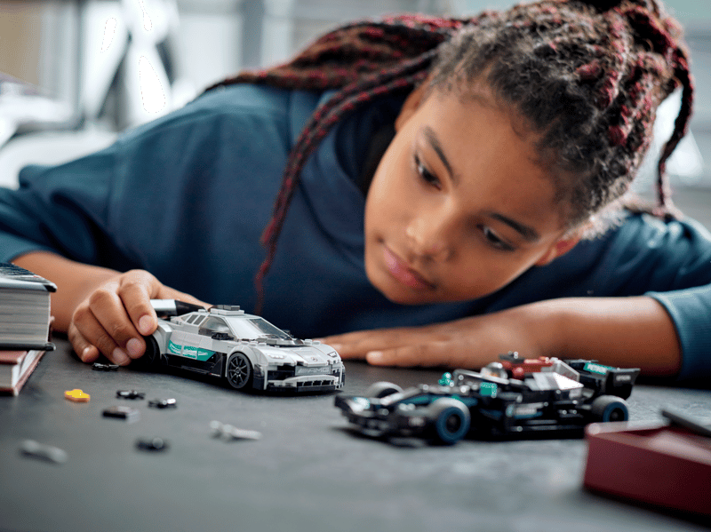 LEGO Speed Champions Mercedes-AMG F1 W12 E Performance & Mercedes-AMG Project One 76909