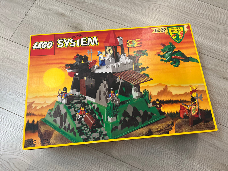 Lego 6082 Fire Breathing Fortress Dragon Knights